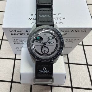 Swatch x Omega Bioceramic Moonswatch Mission To Earthphase Watch